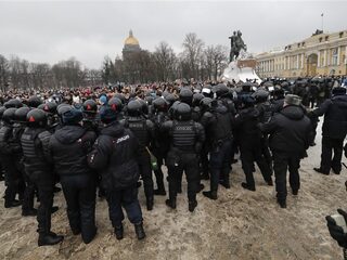 Tienduizenden Russen de straat op voor de vrijlating van Navalny