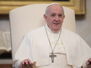 Paus Franciscus benoemt eerste vrouw tot lid bisschoppensynode