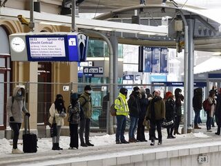Reizigers ergeren zich aan overvolle treinen