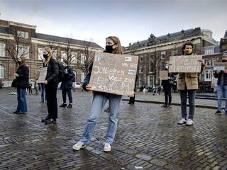 Jongvolwassenen kunnen nu coronahulplijn bellen over mentale klachten