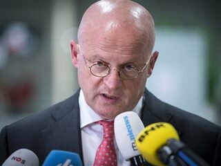 Kabinet gaat per week bekijken of versoepelingen mogelijk zijn