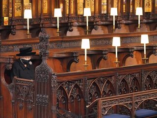 'Eenzame' koningin Elizabeth tijdens begrafenis van Prins Philip domineert Britse ochtendkranten