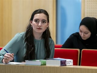 CBS: Studenten deden veel minder vaak master na invoering leenstelsel