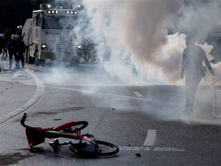 Belgische politie zet 750 man in om groot feest in park te beëindigen