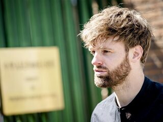 Tim Hofman over man die hem wilde doden: "Zelfde pistool als moord Peter R. de Vries"