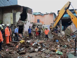 Gebouw ingestort in India, minimaal acht kinderen omgekomen