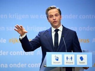 Kamerleden boos op Rutte en De Jonge: "Jongeren krijgen van alles de schuld"