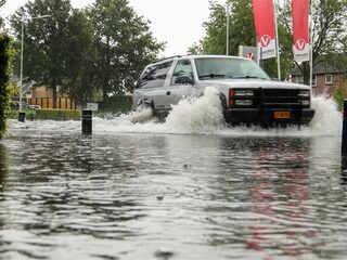 Zondag code geel vanwege noodweer in hele land en plaatselijke overstromingen