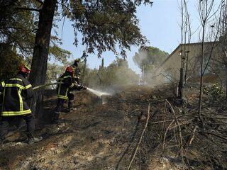 Ruim 6000 mensen geëvacueerd door bosbranden in Zuidoost-Frankrijk