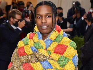 A$AP Rocky droeg deken van iemands oma naar Met Gala