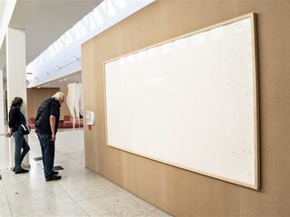 Deense kunstenaar levert lege lijsten in bij museum en verdwijnt met 75.000 euro