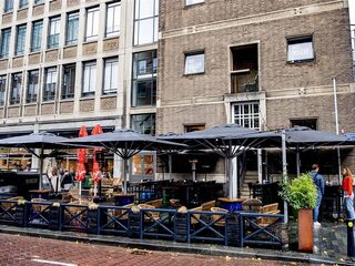 Feyenoord-hooligans belagen bestuursleden tegenstander in Rotterdam