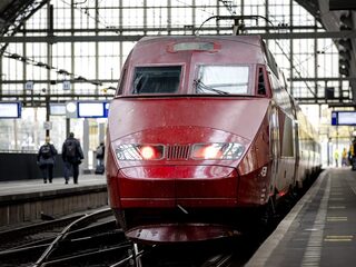 Opnieuw reizigers urenlang vast in snikhete Thalys