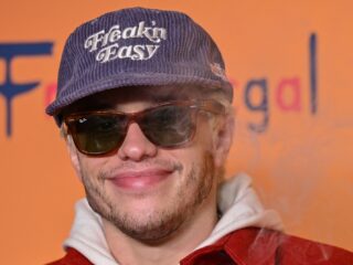 Pete Davidson en vermeende vriendin Chase Sui Wonders betrokken bij auto-ongeluk