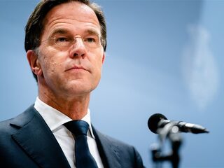 Persconferentie: Nederland gaat vanaf zondag in een harde lockdown