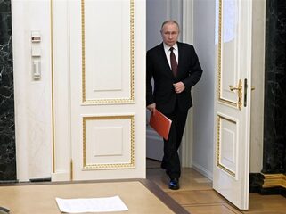 Vladimir Poetin zet nucleaire strijdkrachten op scherp