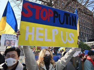 EU verwijdert aantal Russische banken uit betalingssysteem SWIFT