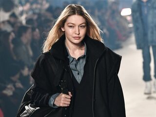 Gigi Hadid doneert Fashion Month-opbrengsten aan Oekraïne en Palestina