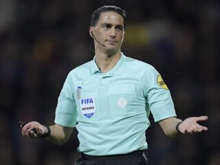 Scheidsrechters geven geen interviews meer uit ongenoegen over vragen