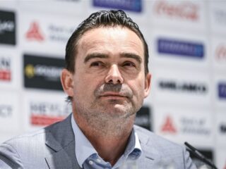 Ajax benaderde Overmars tweemaal voor terugkeer na overschrijdend gedrag
