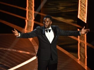 Diddy aangeklaagd wegens seksueel misbruik door mannelijke ex-medewerker