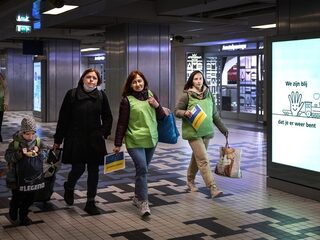 Werkgevers hebben sinds 1 april ruim 4300 Oekraïners in dienst genomen