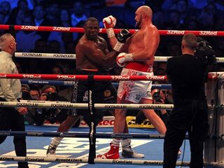 Tyson Fury slaat Dillian Whyte knock-out en behoudt wereldtitel