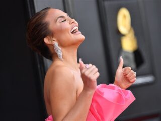 Chrissy Teigen weer zwanger na stilgeboorte in 2020