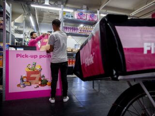 Er komt een verbod op flitsbezorgers onder de zestien jaar