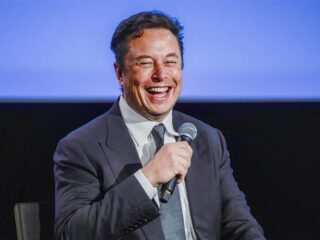 Hij doet het weer: "Elon Musk ontslaat minstens 200 medewerkers Twitter"