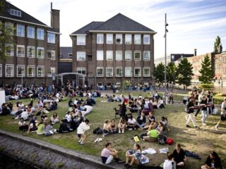 Amsterdams studentencorps krijgt voor derde jaar op rij geen geld van hoger onderwijs