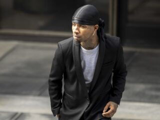 Volgens nieuwe getuigenis zou Tory Lanez onschuldig zijn: "Hij heeft niemand neergeschoten"