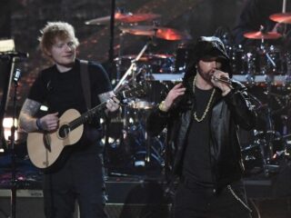 Eminem verrast publiek met onverwacht optreden tijdens concert van Ed Sheeran
