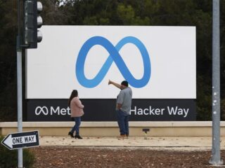 Moederbedrijf Facebook schrapt wereldwijd 1 op de 8 banen