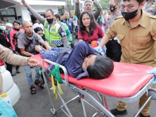 Tientallen doden en honderden gewonden na aardbeving op Java