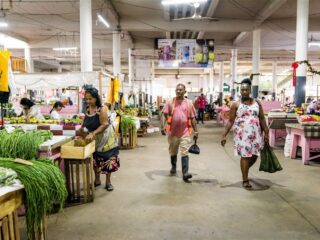 Jordy (28) over de extreem hoge prijzen in Suriname: "Moet sterk blijven voor mijn dochter"