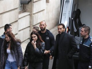 Andrew Tate verliest hoger beroep en blijft langer in hechtenis