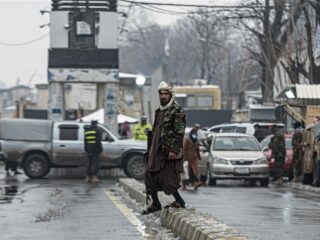 Zeker 20 doden na aanslag zelfmoordterrorist bij Afghaans ministerie