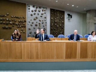 Rutte erkent dat kabinet 'onbedoeld' te hard was over ongevaccineerden