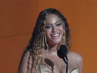 Beyoncé schrijft geschiedenis als eerste zwarte vrouw met nummer 1-country album