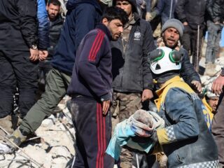 Kleine wondertjes: baby's na ruim 50 uur nog levend gevonden onder puin