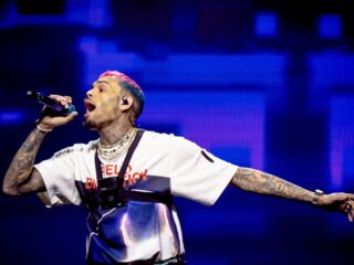 Chris Brown beschuldigd van mishandeling in nachtclub