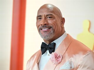 Wassen beeld van Dwayne 'The Rock' Johnson heeft verkeerde huidskleur