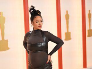 Rihanna deelt schattige foto's van zoontje tijdens Pasen