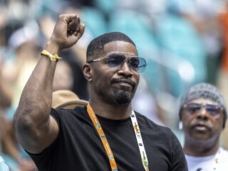 Jamie Foxx laat van zich horen vanuit ziekenhuis: "Ik voel me gezegend"