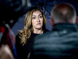 Kabinet gaat in gesprek met KNVB en voetbalclubs na incident tijdens bekerwedstrijd