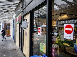 Rotterdamse politie gaat preventief fouilleren in wijken met veel explosies