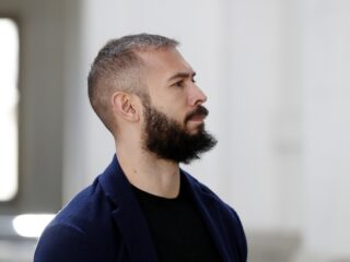 Andrew Tate reageert in interview op beschuldigingen: "Ik handel in opdracht van God"