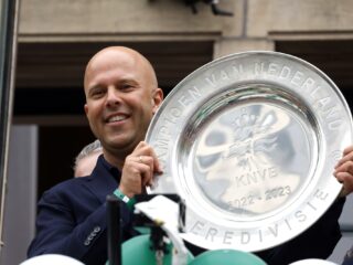 Arne Slot blijft ondanks buitenlandse interesse toch trainer bij Feyenoord
