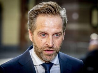 Minister De Jonge waarschuwt voor een toenemend woningtekort